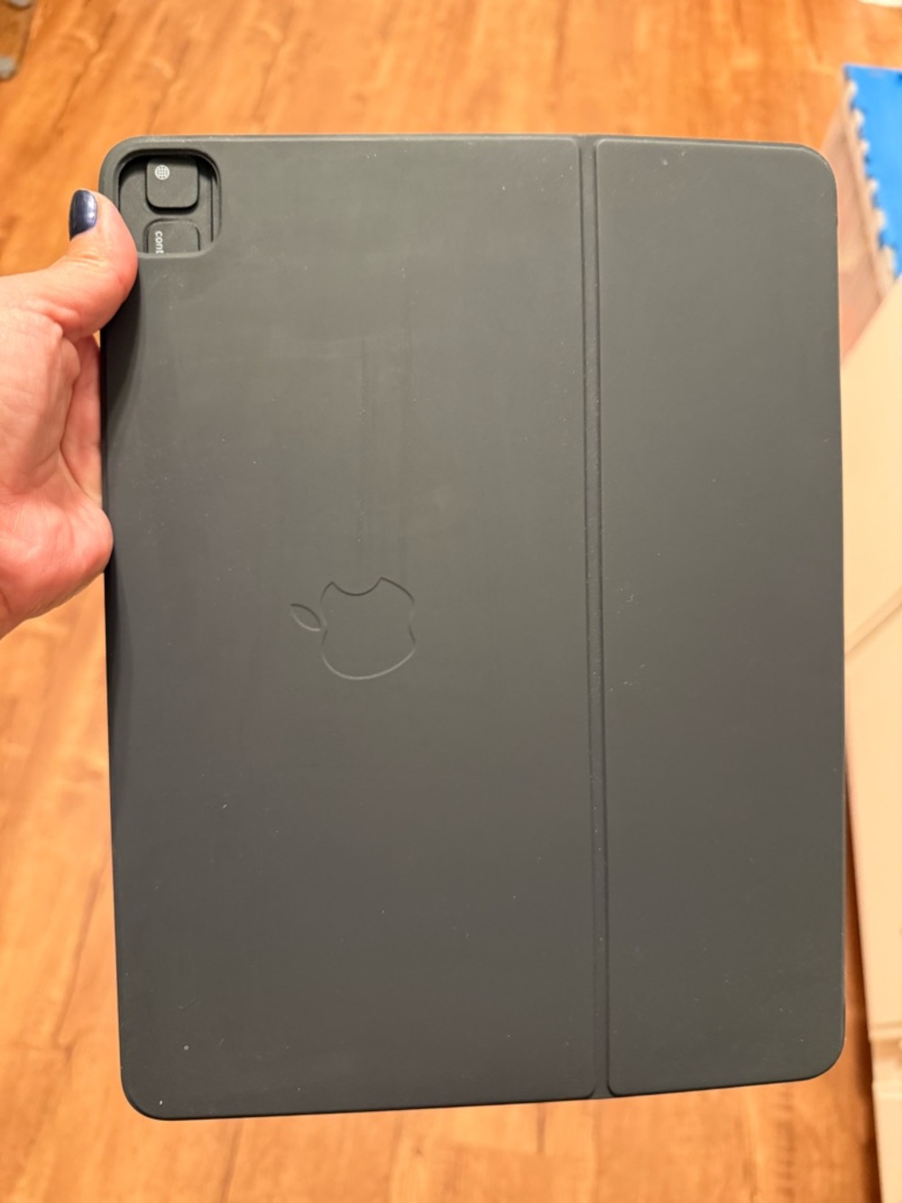 Apple iPad Pro with Smart Keyboard Folio - Black - Picture 5 of 5